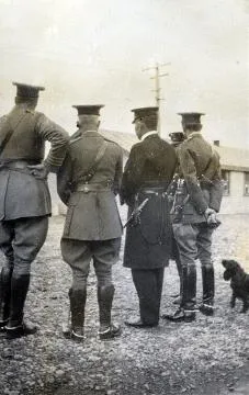 New Zealand and Japanese officers at Featherston Camp : digital image