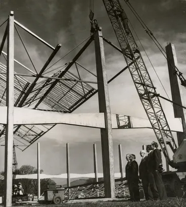 Image: Canterbury Court roof construction
