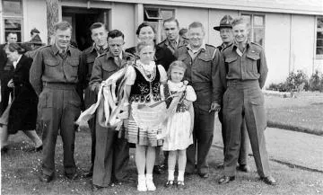 Soldiers and children at Polish Children's Camp, Pahiatua