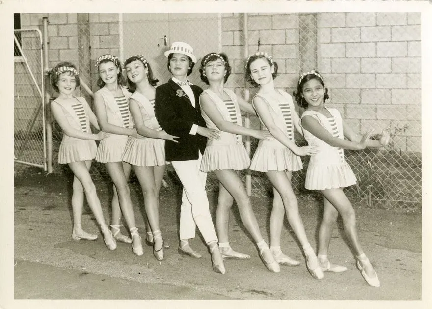 Group of seven dancers