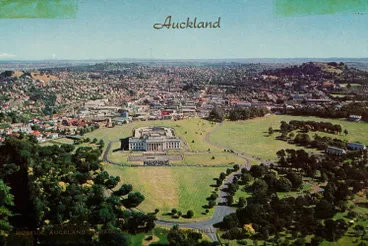 Image: Aerial view of Auckland Museum and Domain