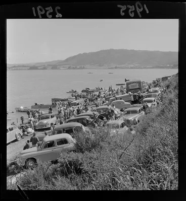 Image: Speedboats in Porirua Harbour, Wellington