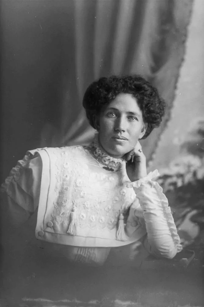 Miss Schischka, 1909