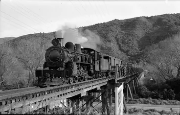 Image: A-class 4-6-2 locomotive No. 600 with train on the Silverstream bridge - 1953.