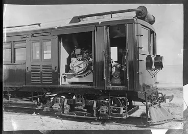 Image: Westinghouse petrol-electric rail motor, 1914; R.M.1 (Rail Motor number one)