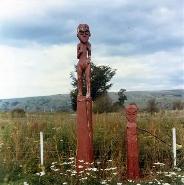 Papawai whakapakoko: Photograph