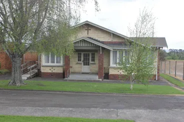 Image: Former presbytery, Huntly, 2019
