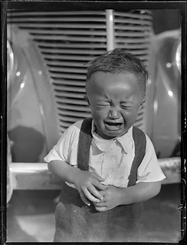 Image: Māori child crying, Tokaanu