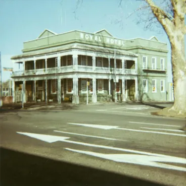 Image: Royal Hotel, Hamilton East.