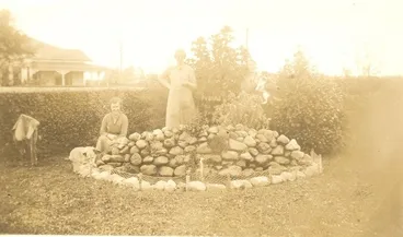 Mum, Mrs Plaster and Madge at home with the cat. Image: Mum, Mrs Plaster and Madge at home with the cat.