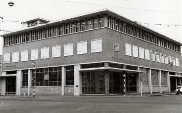 The rebuilt Post Office, built on the site of the former Post Office, on the corner of Queen Street and Lincoln Road. It was opened on the 30/10/62.: Photograph Image: The rebuilt Post Office, built on the site of the former Post Office, on the corner of Queen Street and Lincoln Road. It was opened on the 30/10/62.: Photograph