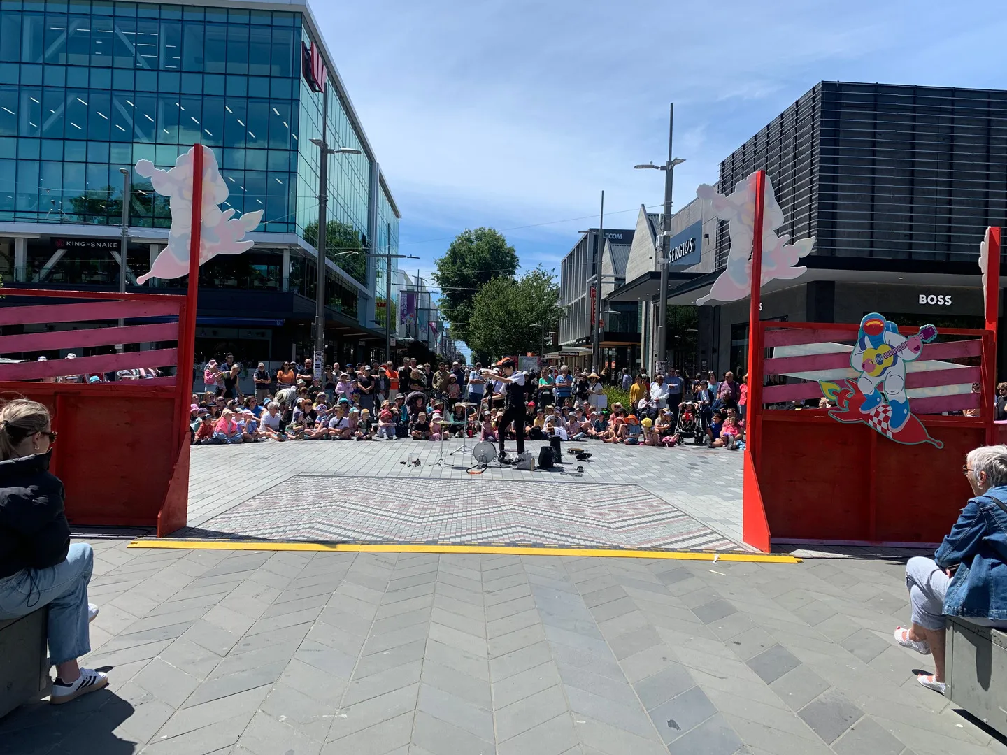 Gaku The Juggling Drummer