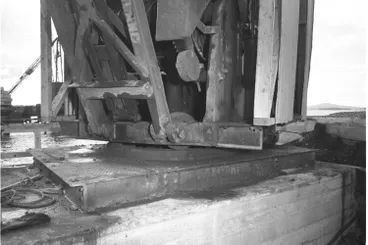 Image: Construction of the Auckland Harbour Bridge, 1956