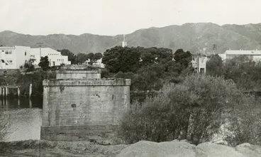 Image: Fifth Hutt Bridge piles