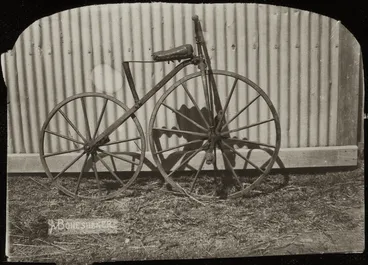 Image: A boneshaker bicycle