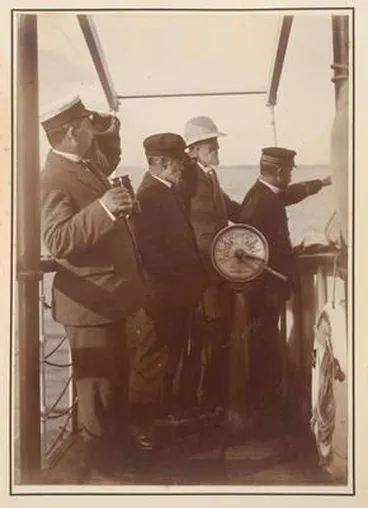 Image: Sighting New Zealand on return Home