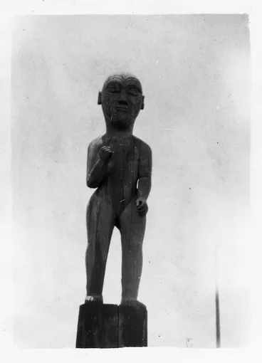 Image: Carved figure, Papawai Pa, Greytown