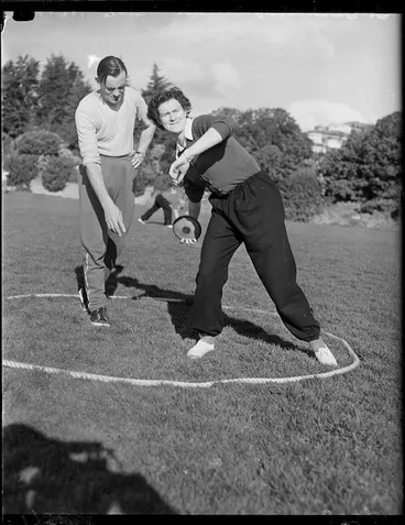 Image: Mr J Bellwood and Miss Olive Hepples