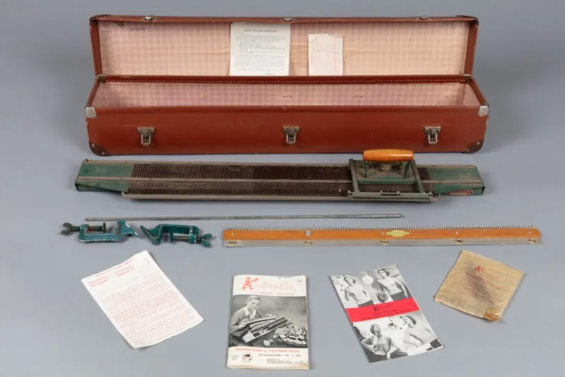 Knitting Machine, Knitmaster