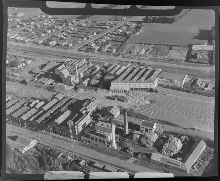 Mataura, Southland District, featuring paper mill and freezing works