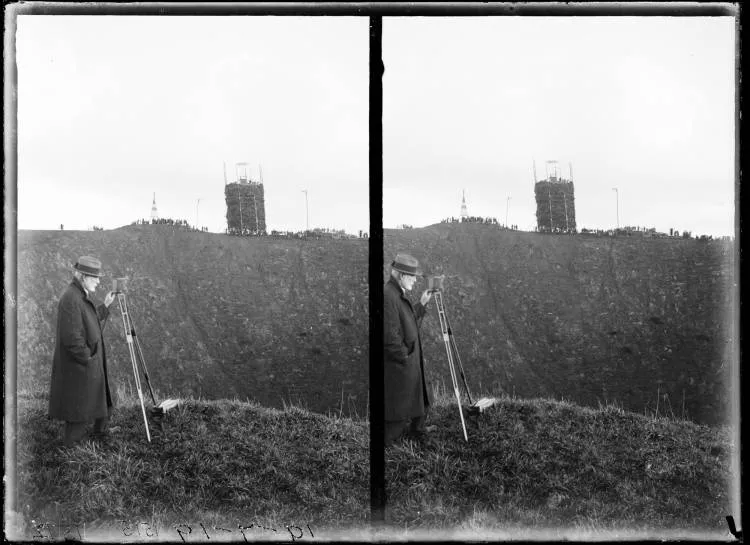 Peace celebrations bonfire on Mount Eden, 1919