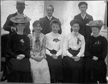 Image: D Luen & Co Tailors and Tailoresses