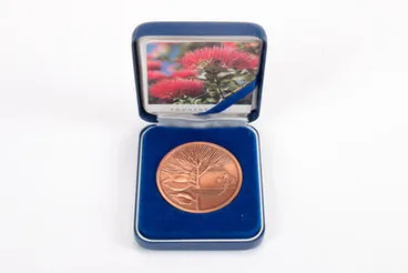 medal, commemorative Image: medal, commemorative