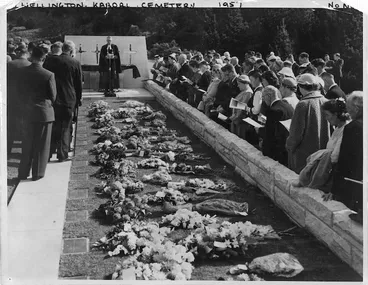 Image: Dedication of the Tangiwai memorial, Karori Cemetery, Wellington.