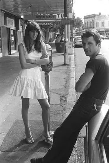 Image: Couple on footpath, Karangahape Road
