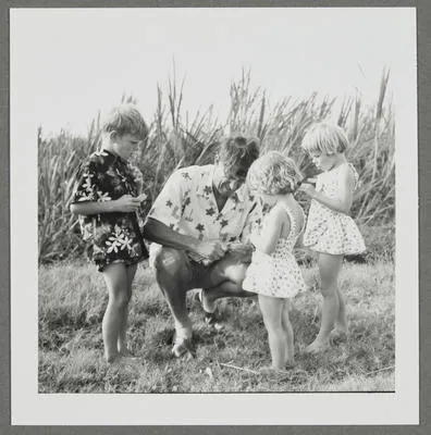[Edmund with Peter, Sarah, and Belinda Hillary]
