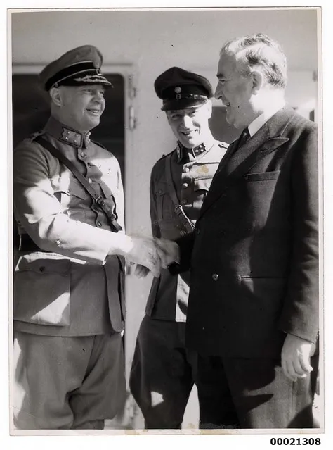 Major-General Ter Poorten and Prime Minister Menzies on board TSS ORANJE II