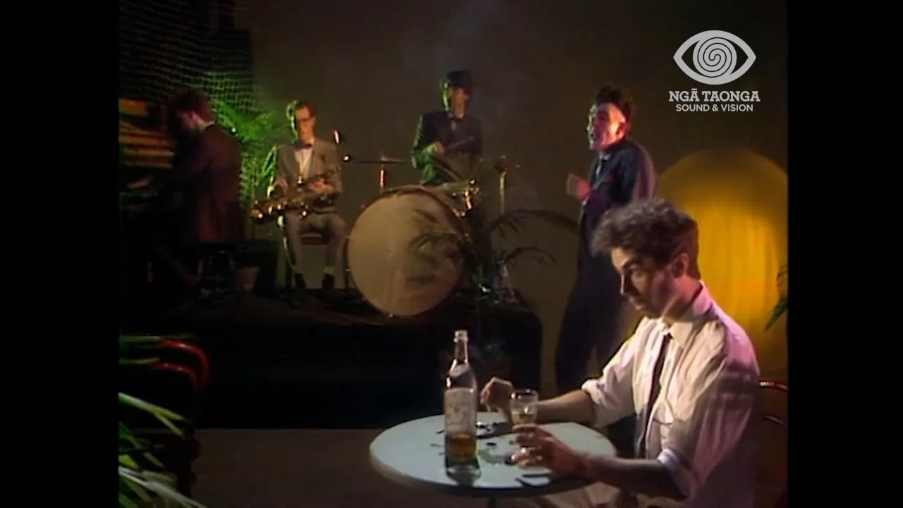 SPLIT ENZ. LATE LAST NIGHT