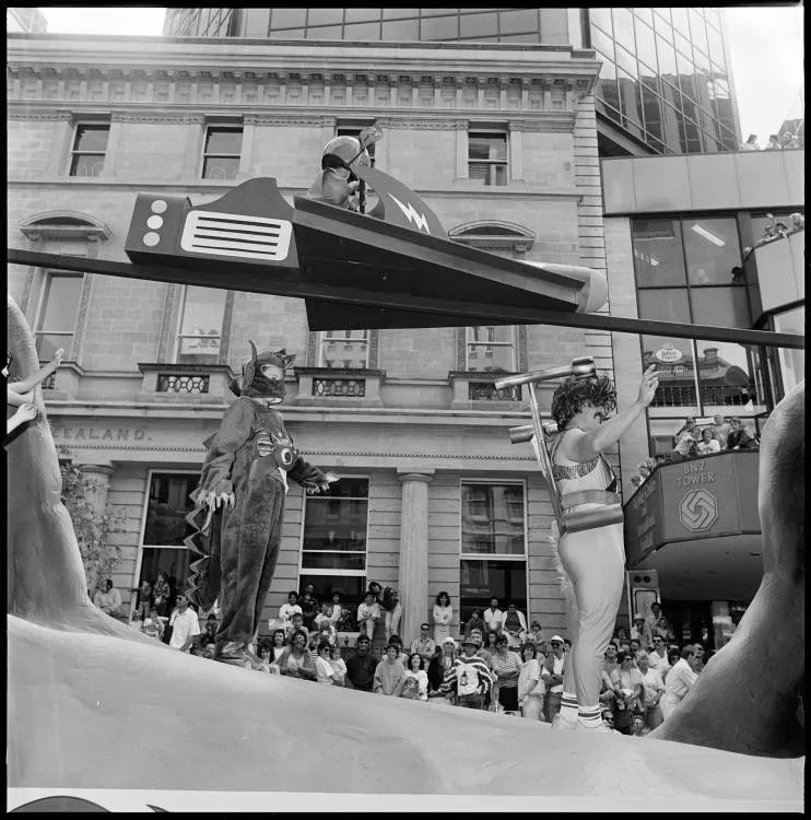 Farmers Santa Parade, Queen Street, 1989