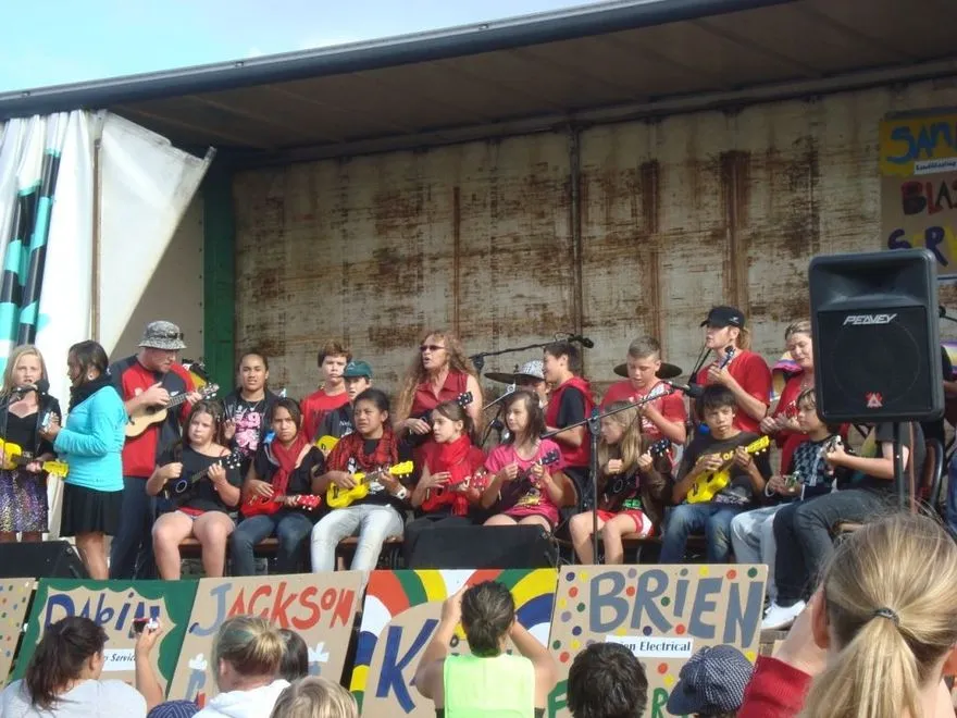 Levin Intermediate Ukelele Orchestra - 19 March 2011