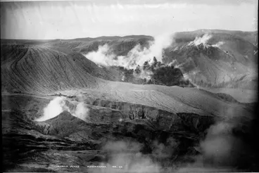 Image: Fumarole peaks, Lake Rotomahana, 1886