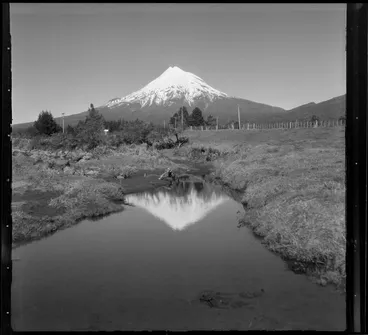 Image: Mount Taranaki