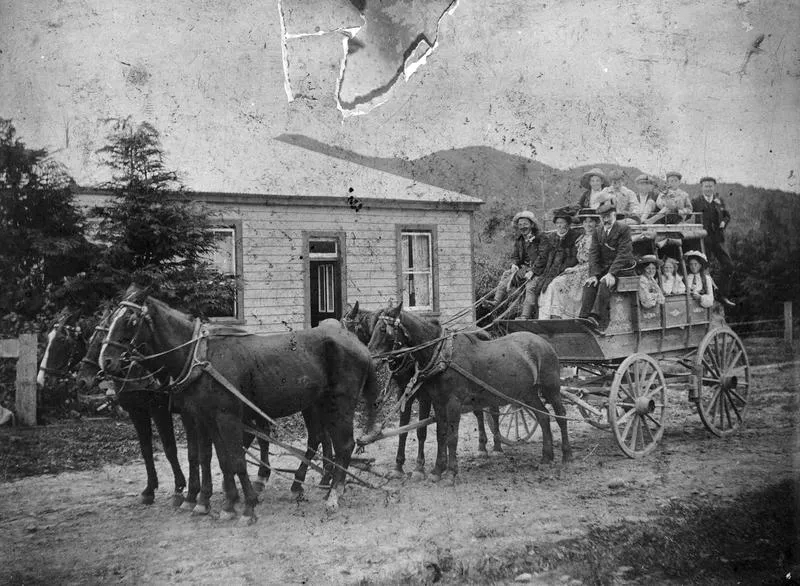 Family group on buggy