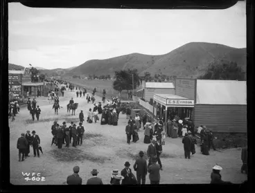 Te Karaka on Opening Day of railway, 13 April 1905. Image: Te Karaka on Opening Day of railway, 13 April 1905.