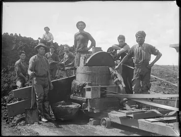 Image: Gum diggers processing kauri gum, Northland