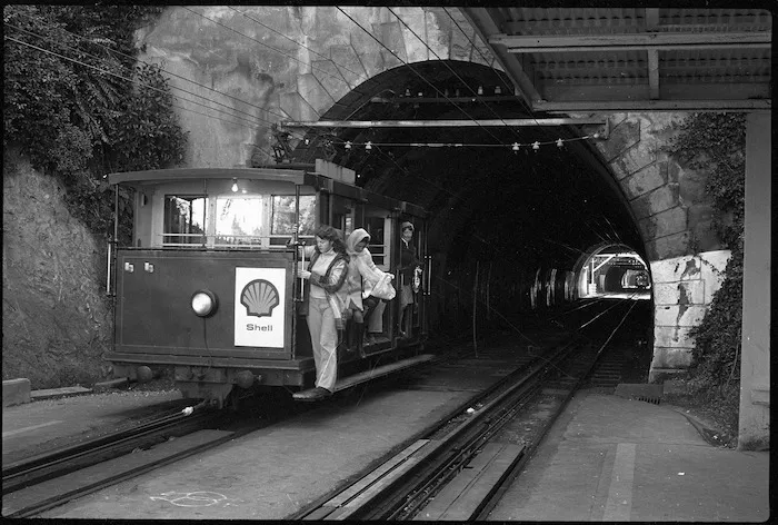 Cable car, Salamanca Road stop, Kelburn, Wellington