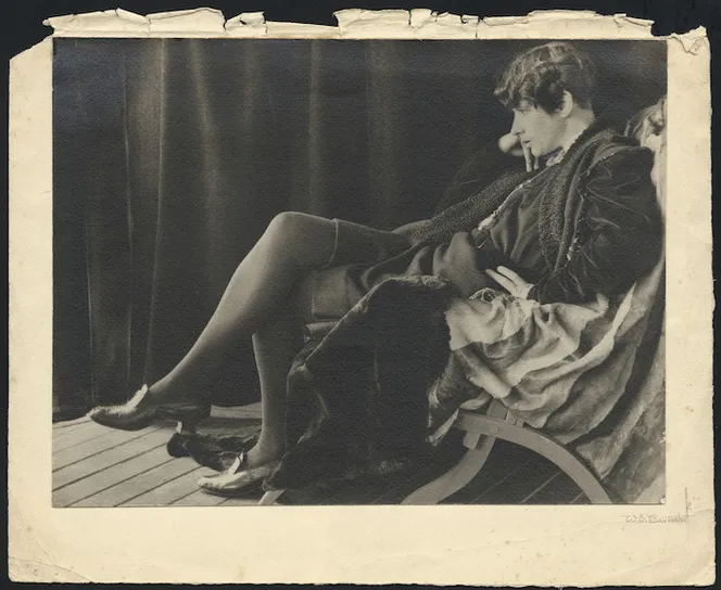 Baverstock, William Sykes, 1893-1975. Ngaio Marsh - Photograph taken by W S Baverstock. Dacres-Mannings, J :Photographs relating to Dame Ngaio Marsh. Ref: PAColl-0326-09. Alexander Turnbull Library, Wellington, New Zealand. http://natlib.govt.nz/records/23167157