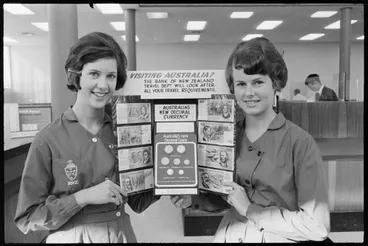 Image: Bank of New Zealand staff members display Australian decimal coins