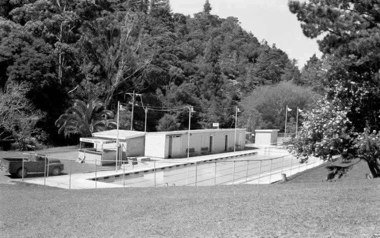 Swimming pool at Redwood Park, Swanson.