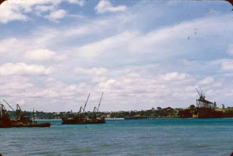 Northern anchorage under construction, Northcote Point, 1957