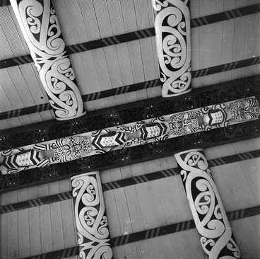 Image: Kowhaiwhai and painted wood figures on the rafters of Tamatekapua meeting house at Ohinemutu