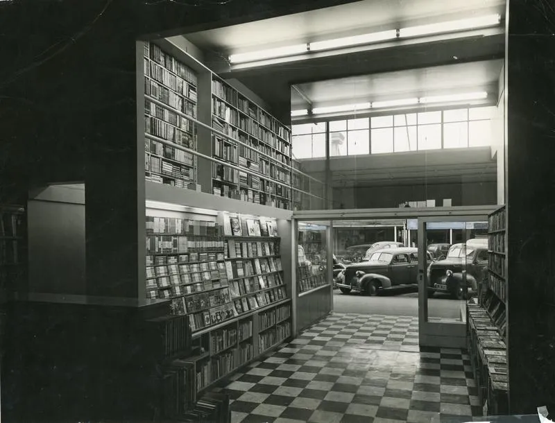 Entranceway to Paul's Book Arcade