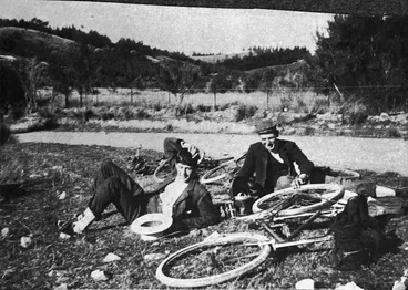 Image: Men and bicycles