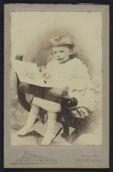 Image: Herrmann (Wellington) fl 1892 :Portrait of Isabel Hughes Field