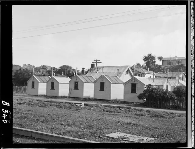Railwaymen's huts in compound at Paekakariki, 1949