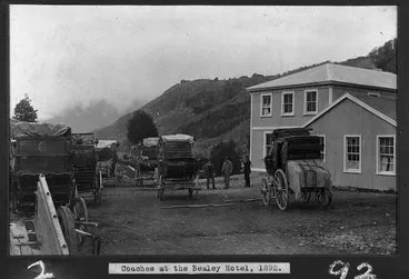 Image: Glacier Hotel and mail coaches at Bealey, Canterbury